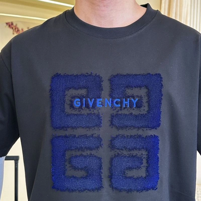 Effortless Givenchy T-Shirts 123579