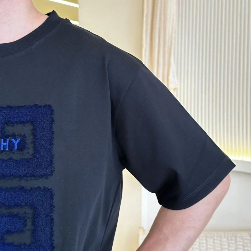 Effortless Givenchy T-Shirts 123579