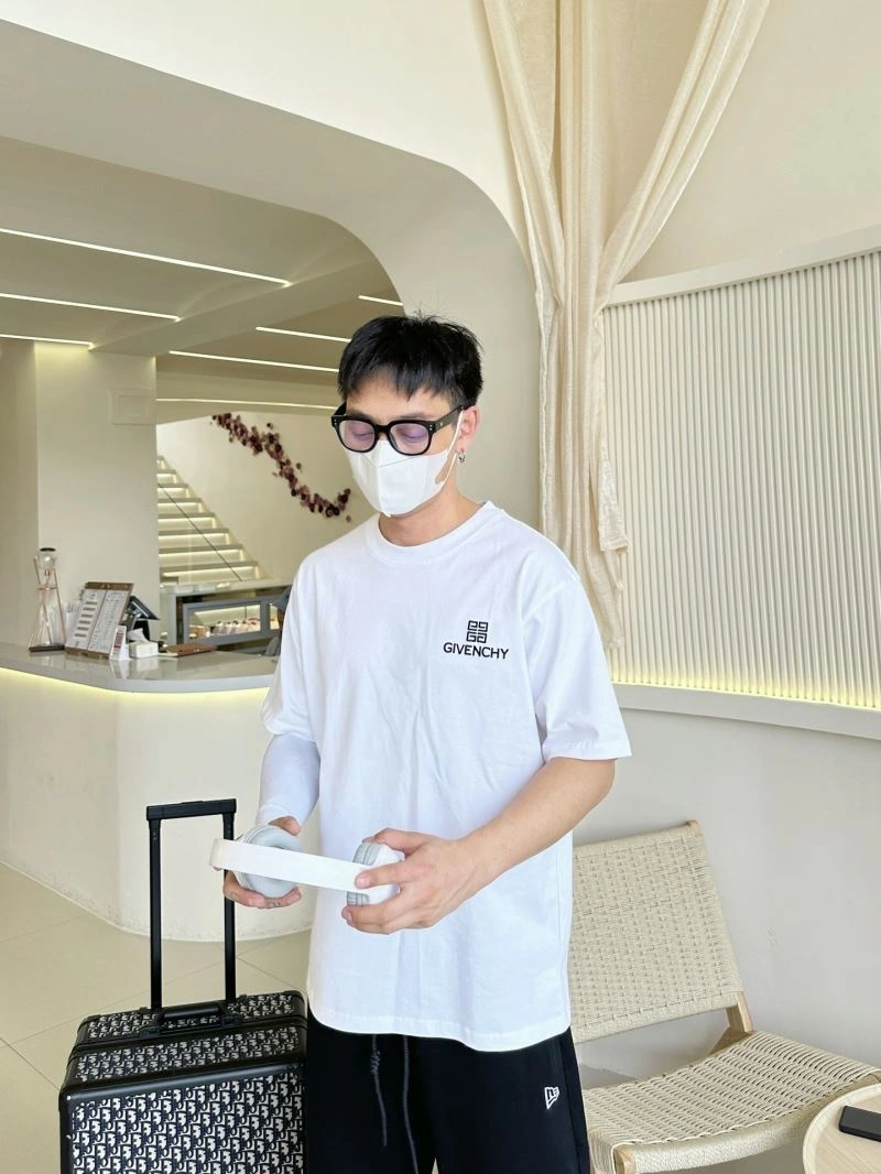 OdorResistant Givenchy T-Shirts 123570