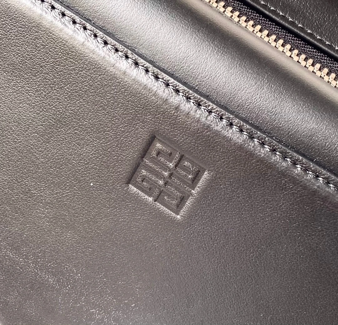 DailyWear Givenchy Top Handle Bags 71704