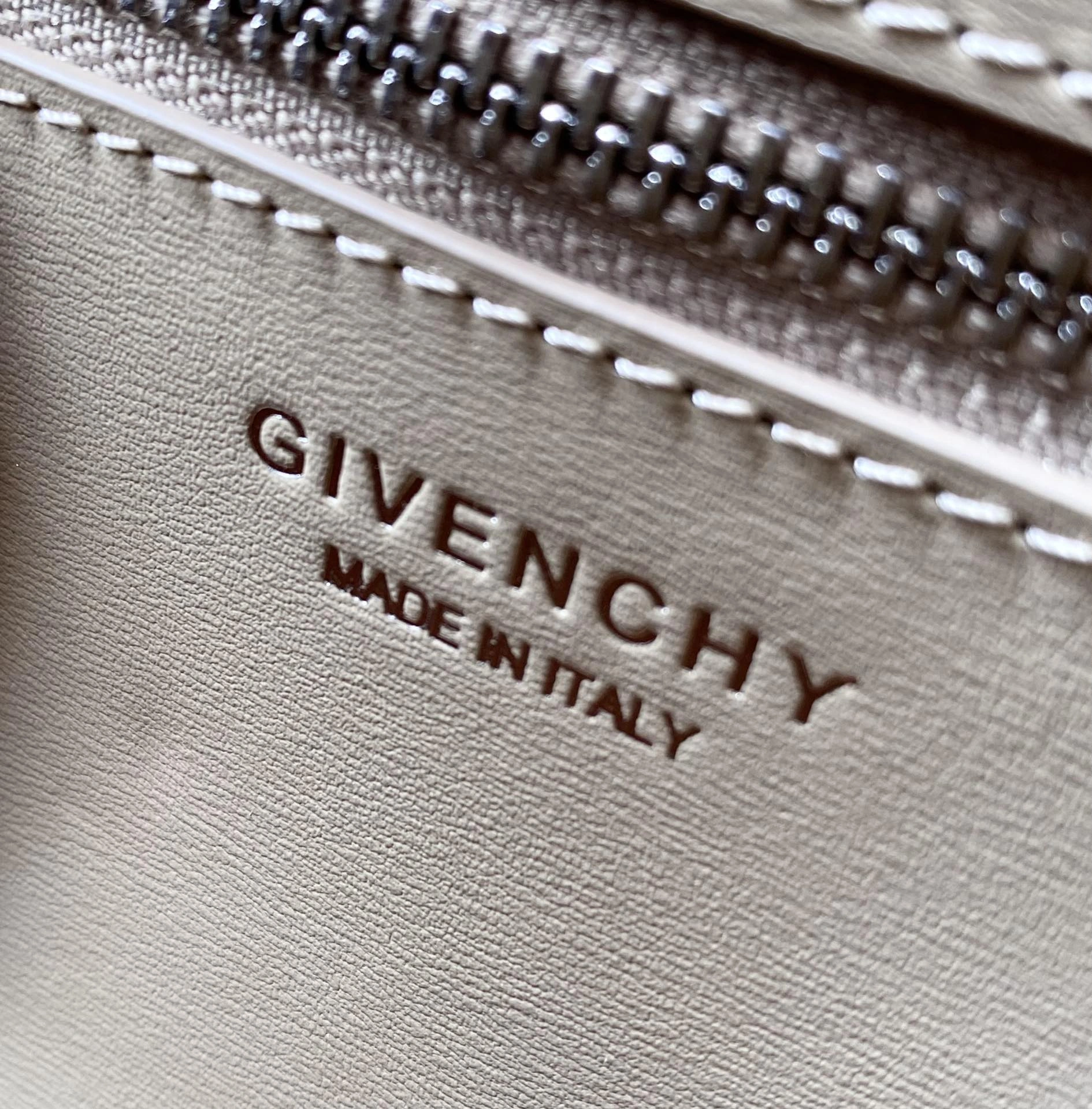 NewStyle Givenchy Top Handle Bags 71690