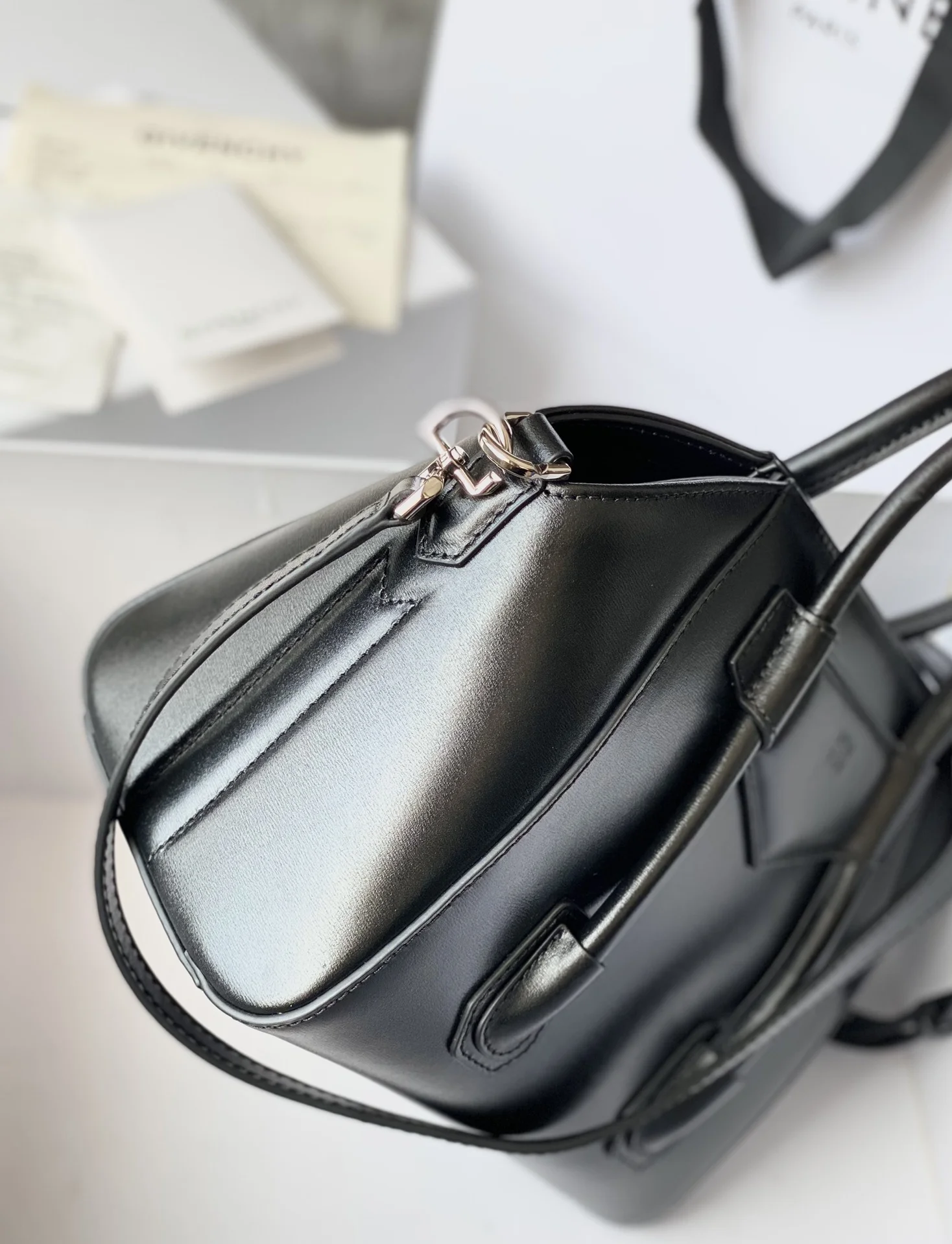UrbanStyle Givenchy Top Handle Bags 37706