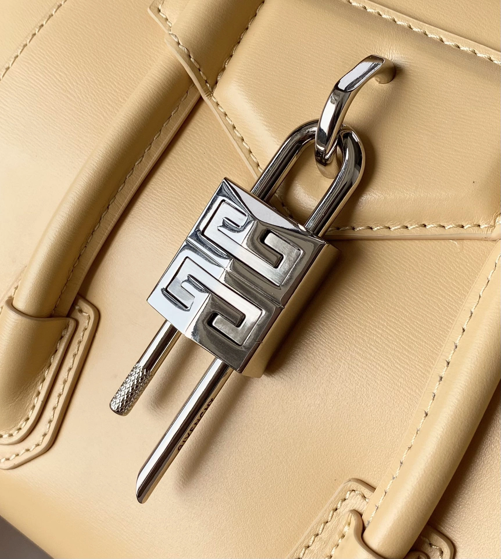 TopPick Givenchy Top Handle Bags 71699