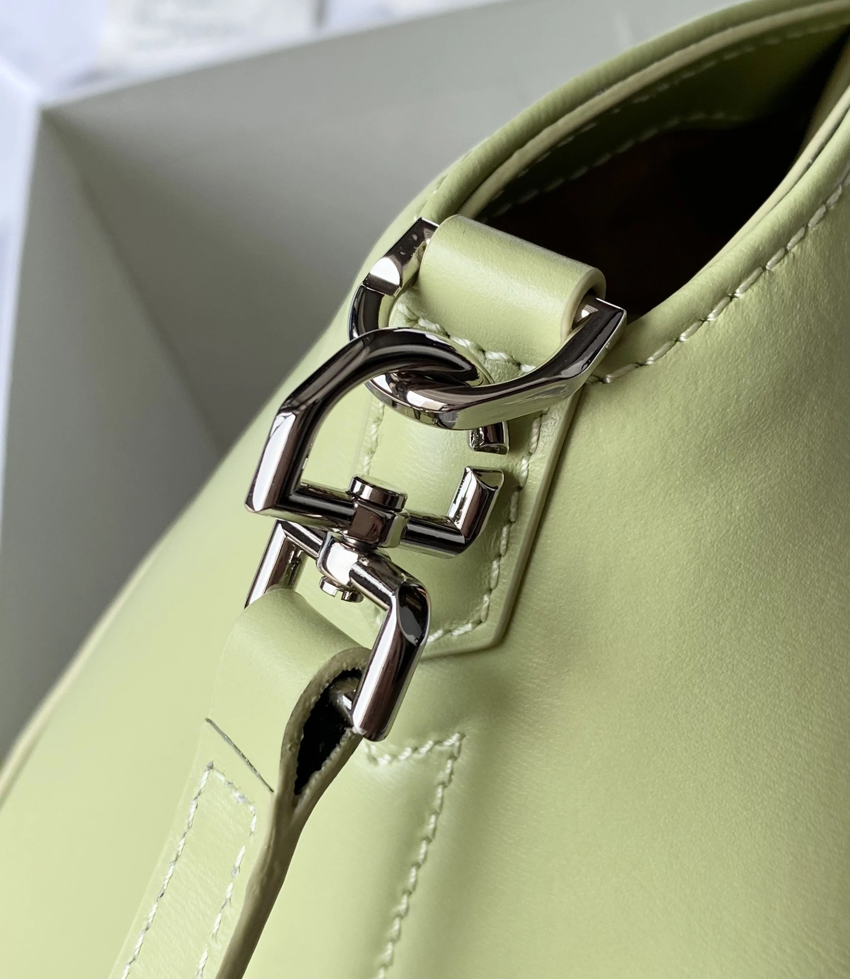 Soft Givenchy Top Handle Bags 71702