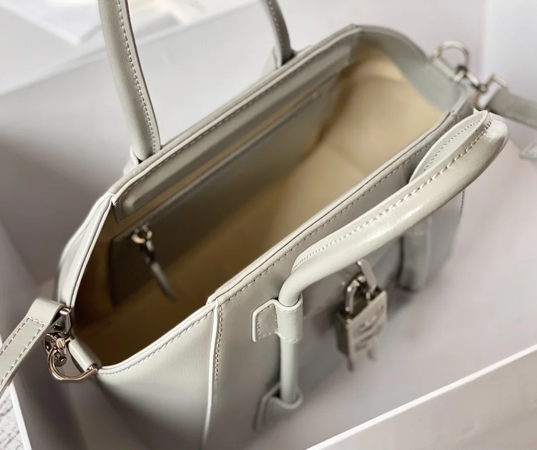 Givenchy Top Handle Bags Versatile 37707