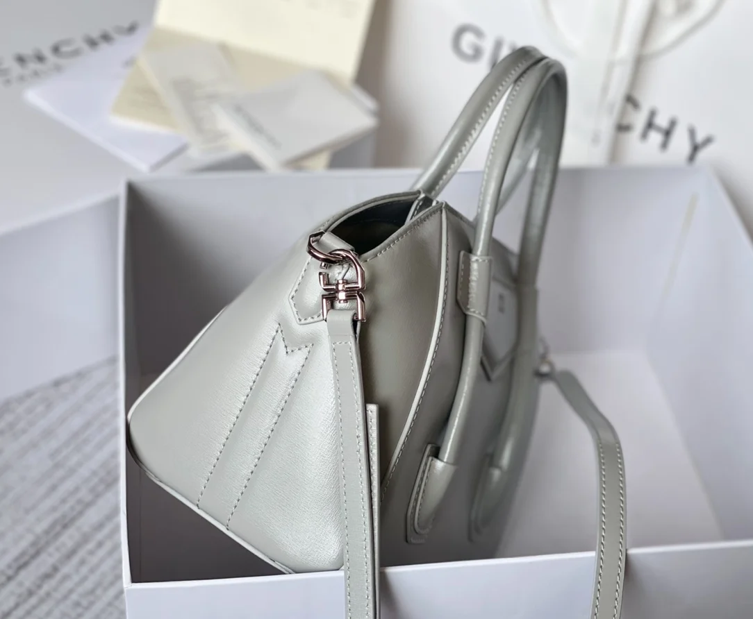 Givenchy Top Handle Bags Versatile 37707