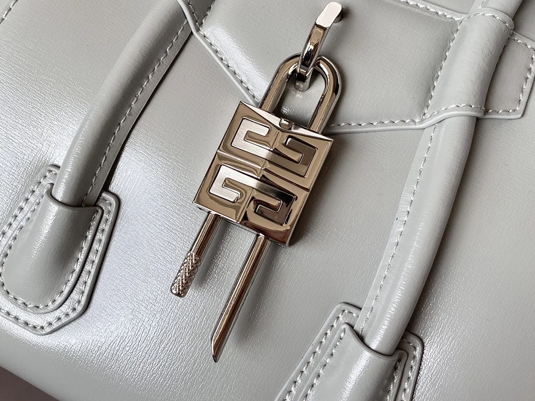 Givenchy Top Handle Bags Versatile 37707
