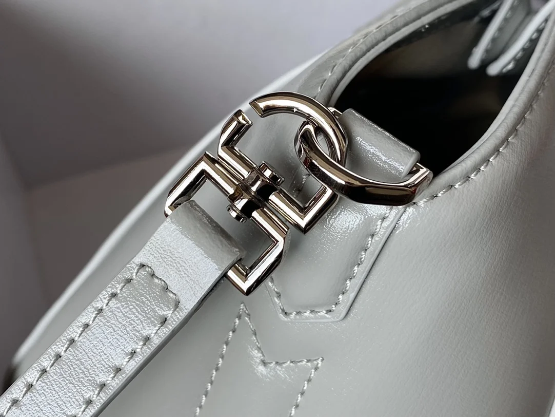 Givenchy Top Handle Bags Versatile 37707