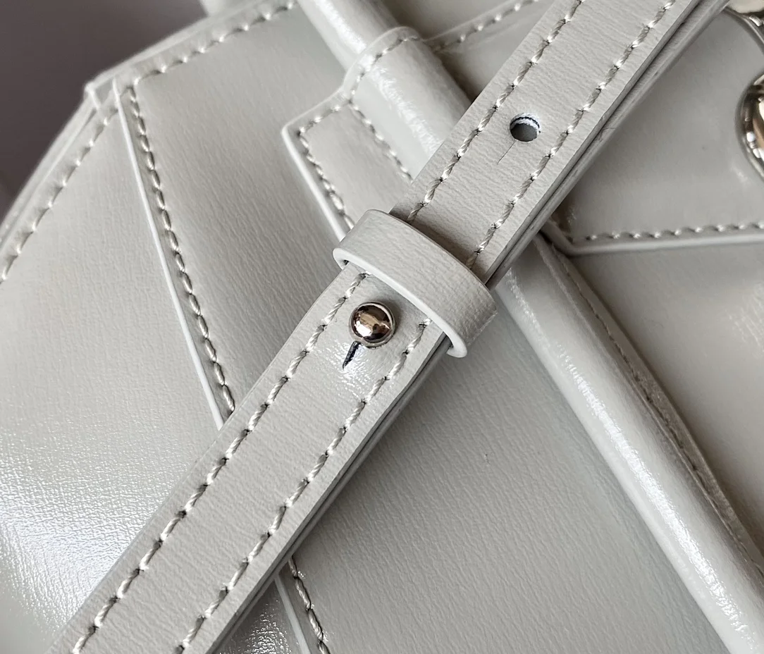 Givenchy Top Handle Bags Versatile 37707