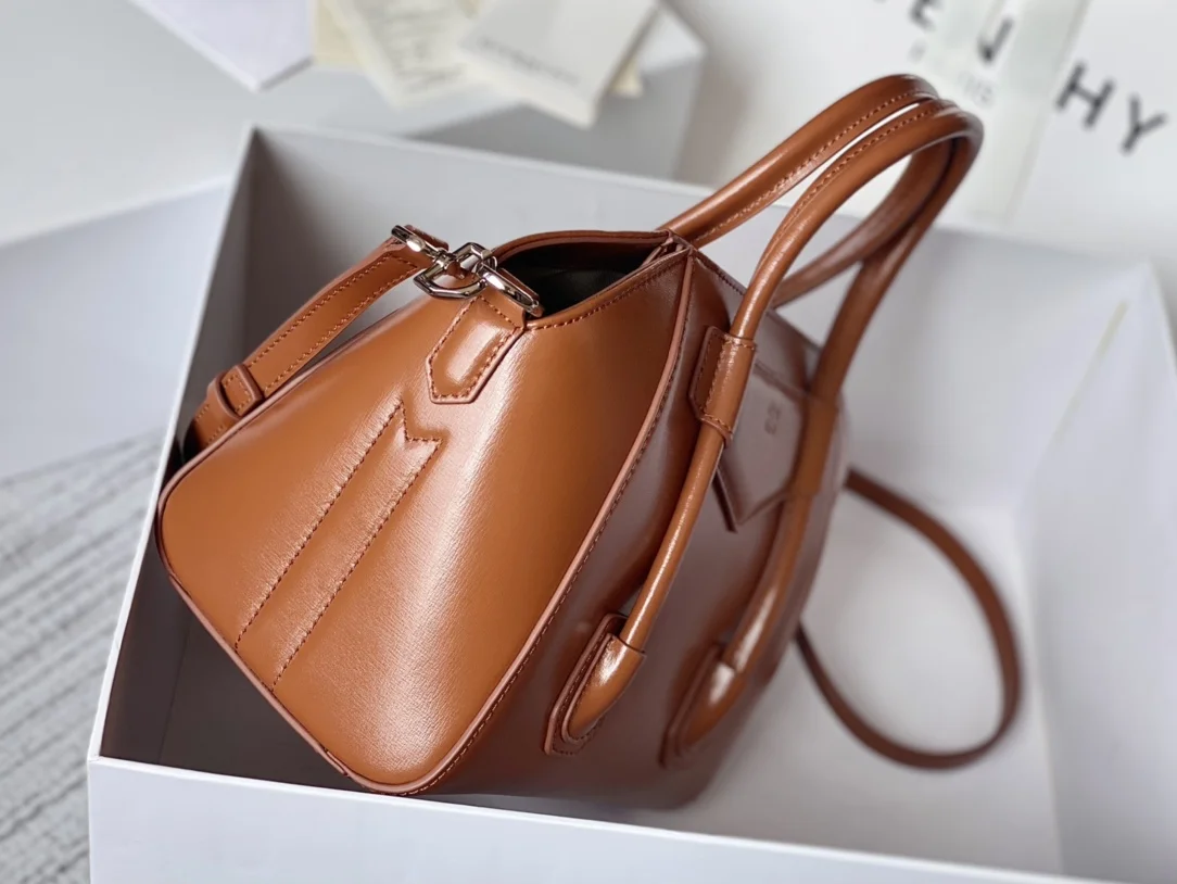 Stretchable Givenchy Top Handle Bags 37708