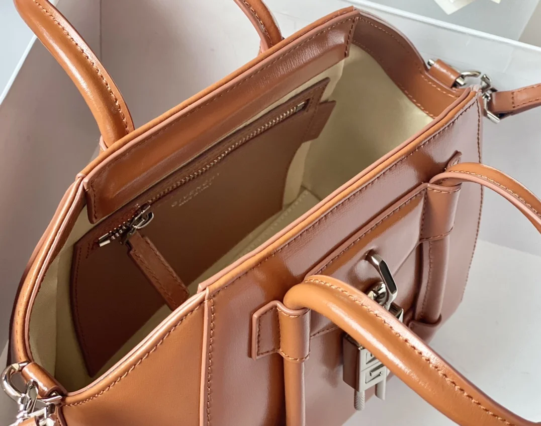 Stretchable Givenchy Top Handle Bags 37708