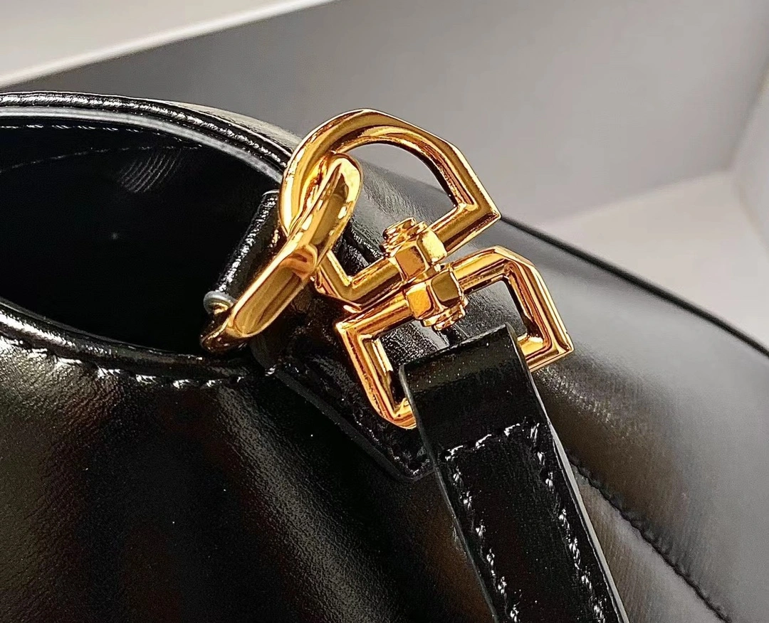 WaterResistant Givenchy Top Handle Bags 71700