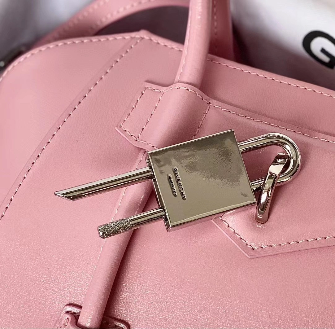 Givenchy Top Handle Bags Snug 71689