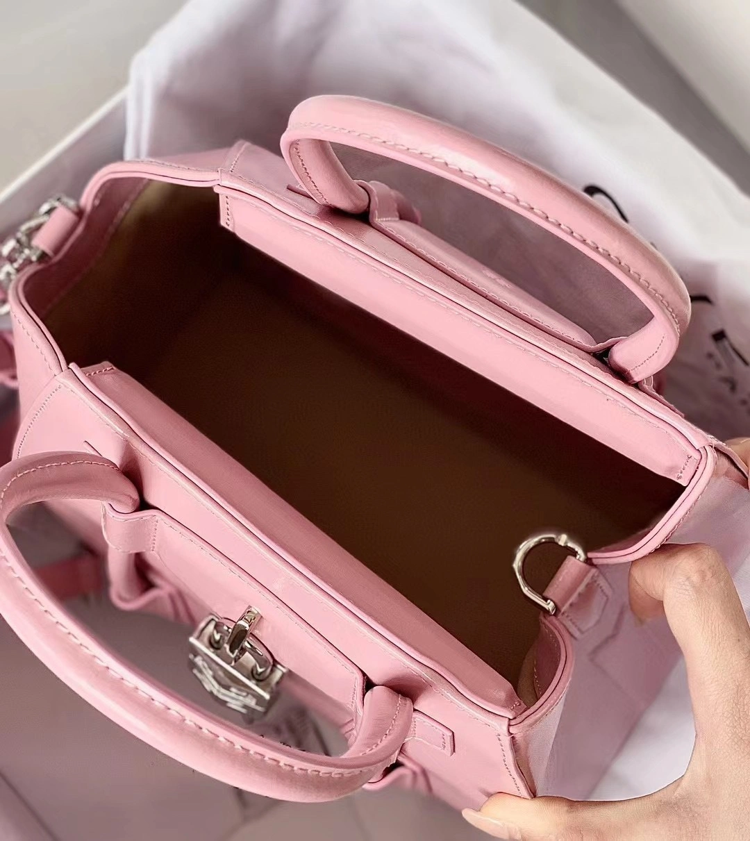 Givenchy Top Handle Bags Snug 71689