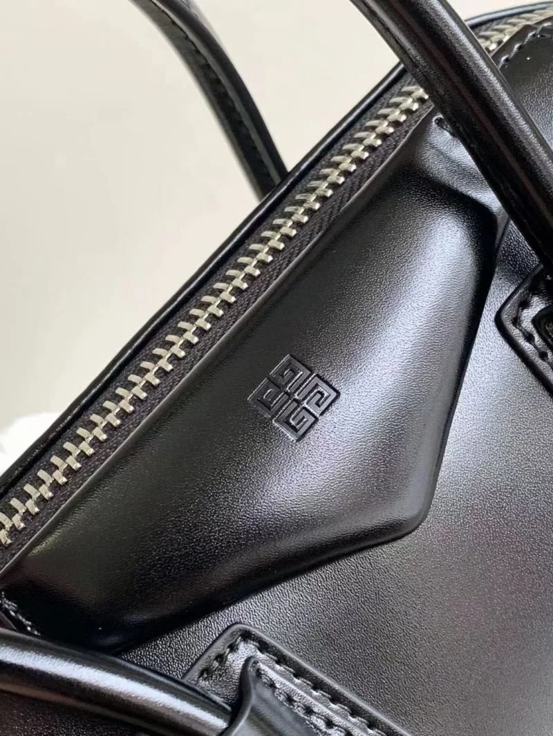 Timeless Givenchy Top Handle Bags 44881