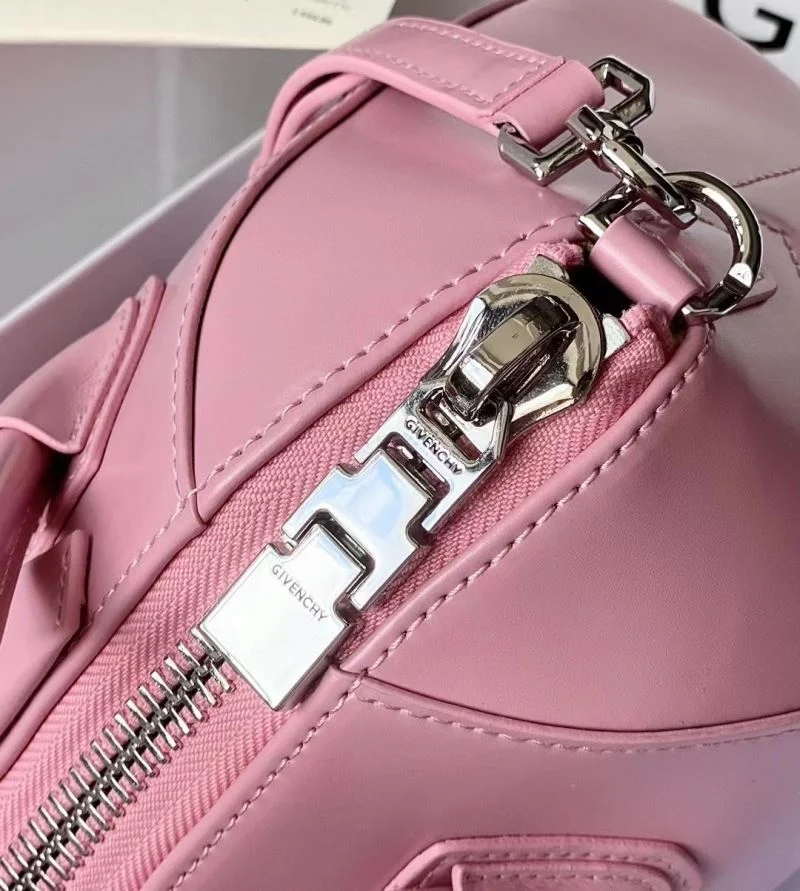 Flexible Givenchy Top Handle Bags 44870