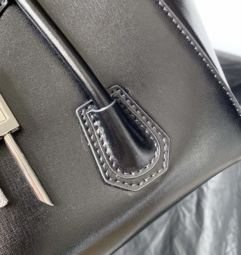 Effortless Givenchy Top Handle Bags 44865
