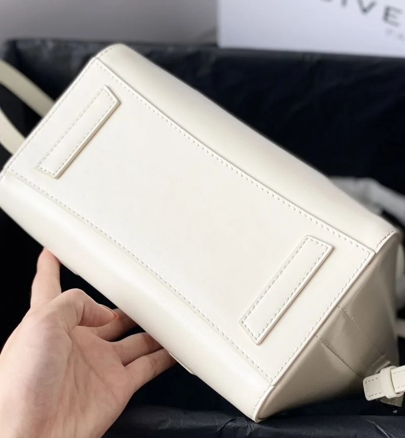 HighPerformance Givenchy Top Handle Bags 44914