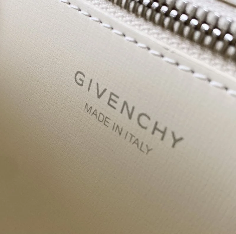 HighPerformance Givenchy Top Handle Bags 44914
