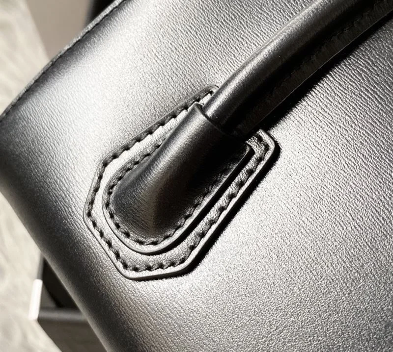 Lightweight Givenchy Top Handle Bags 44656