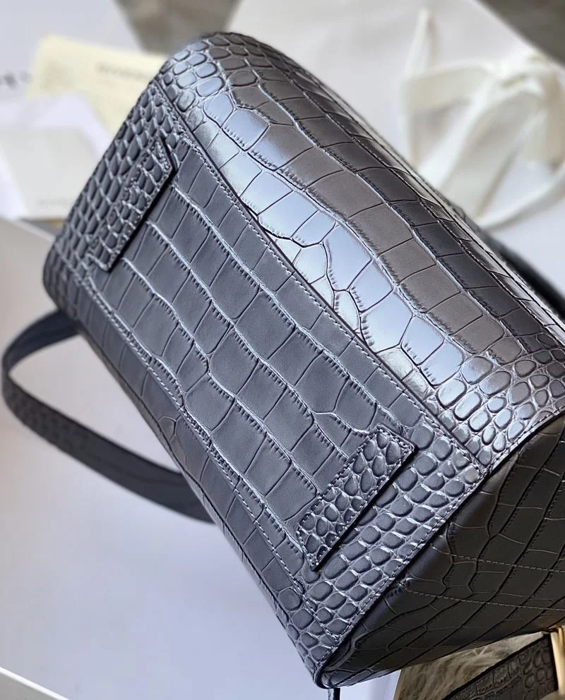 Timeless Givenchy Top Handle Bags 44653