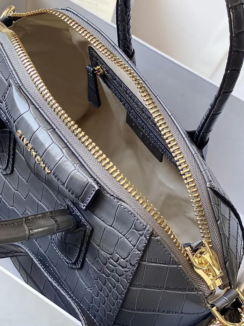 Timeless Givenchy Top Handle Bags 44653
