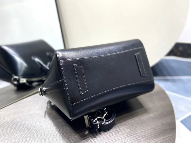 Breathable Givenchy Top Handle Bags 44576