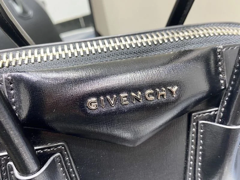 Breathable Givenchy Top Handle Bags 44576