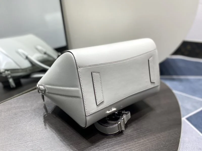 Supportive Givenchy Top Handle Bags 44541
