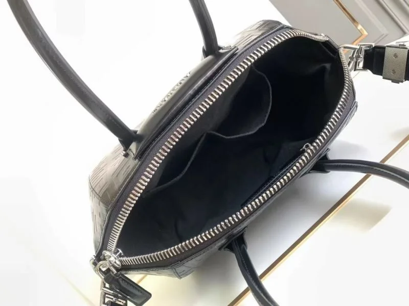 Givenchy Top Handle Bags WaterResistant 44540