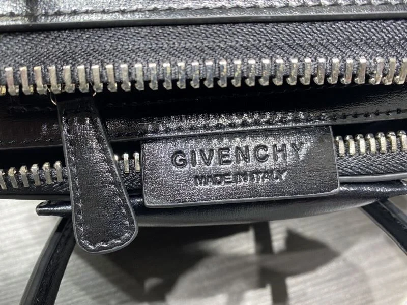 Givenchy Top Handle Bags Vibrant 44531