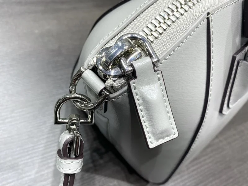Givenchy Top Handle Bags ZeroBulk 44523