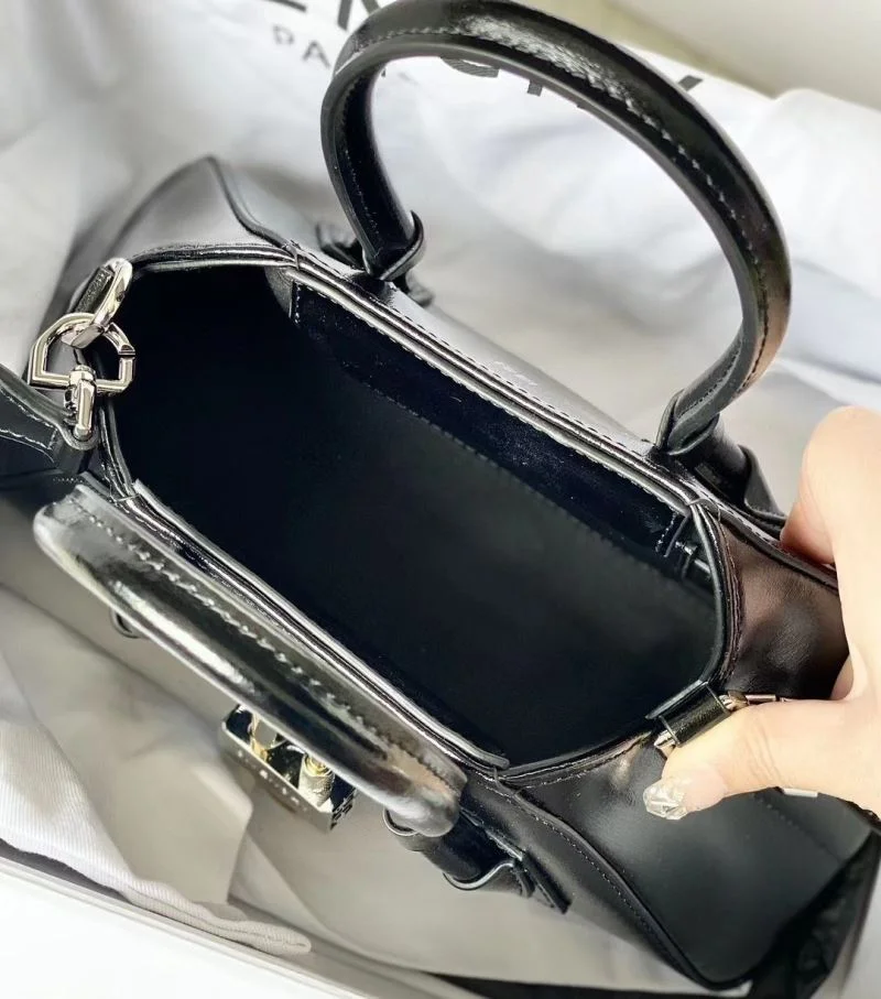 Stretchable Givenchy Top Handle Bags 44528