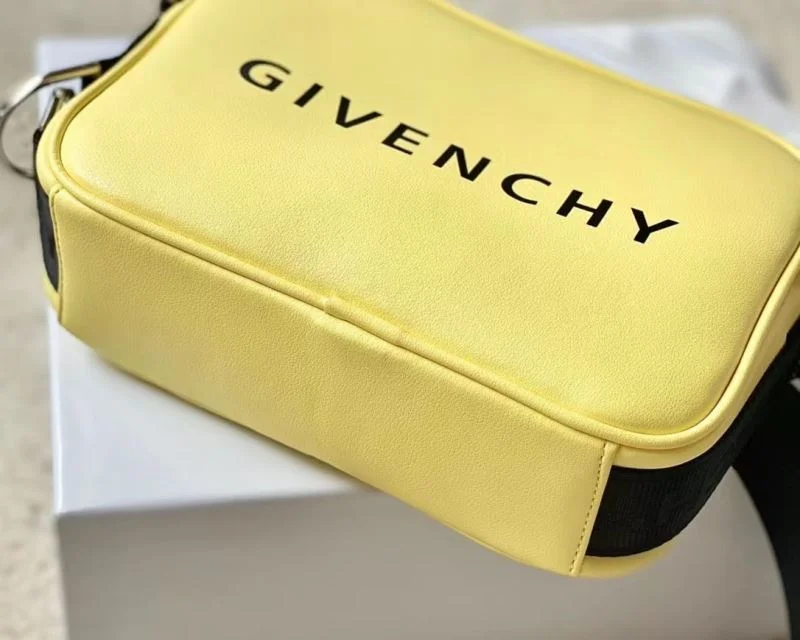 ModernLook Givenchy Waist Chest Packs 44852