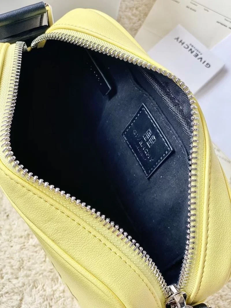 ModernLook Givenchy Waist Chest Packs 44852