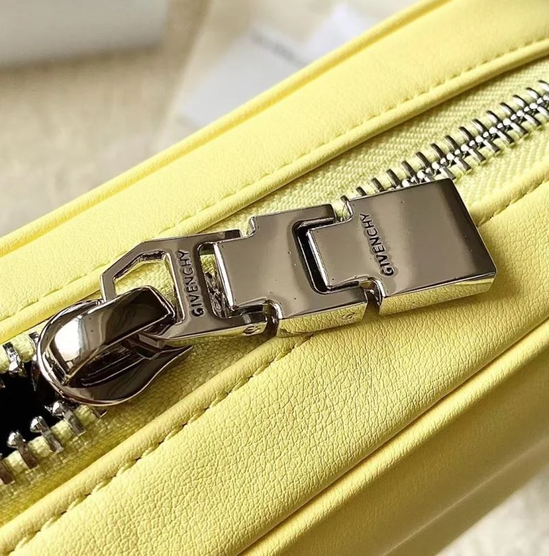 ModernLook Givenchy Waist Chest Packs 44852