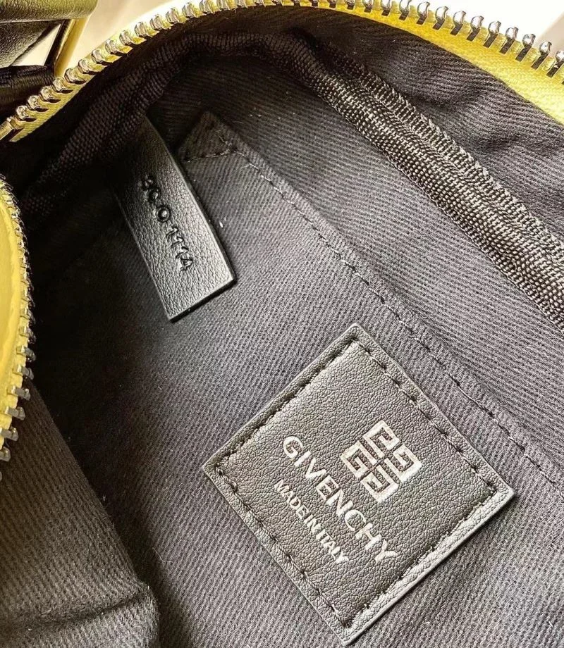 ModernLook Givenchy Waist Chest Packs 44852