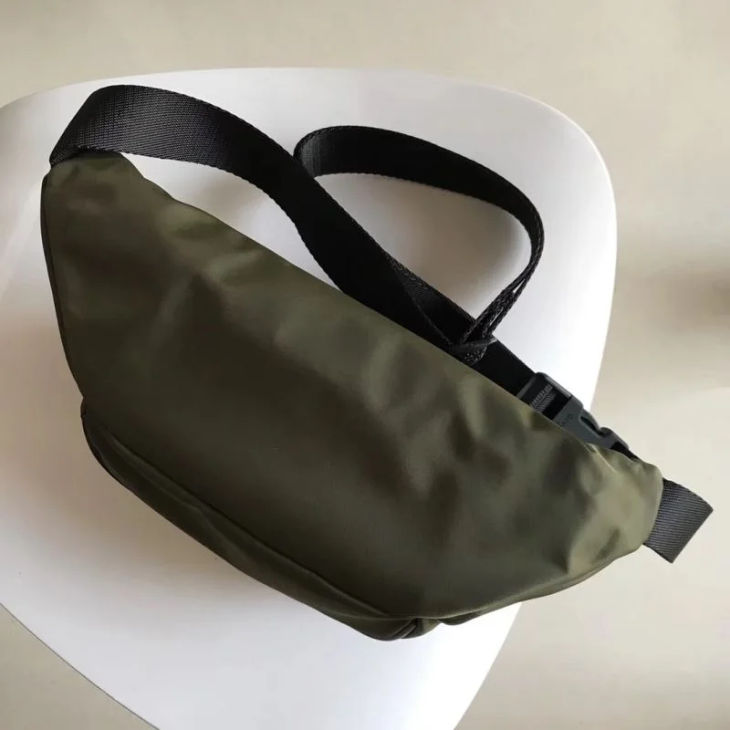 FashionForward Givenchy Waist Chest Packs 44611