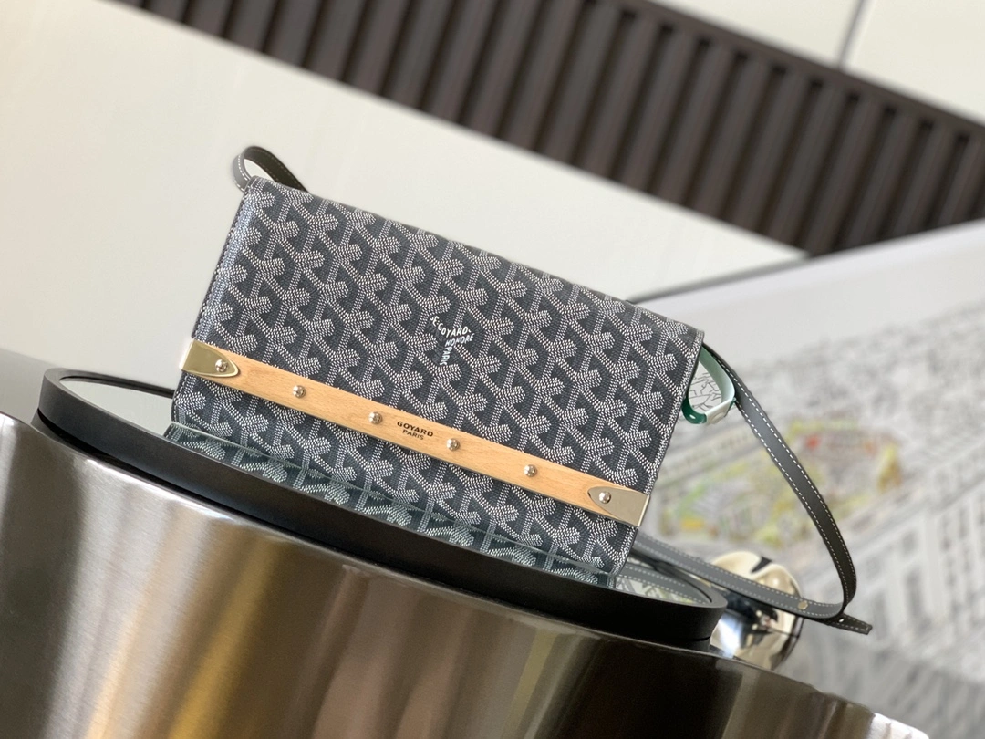 Goyard Satchel Bags Sleek 65092