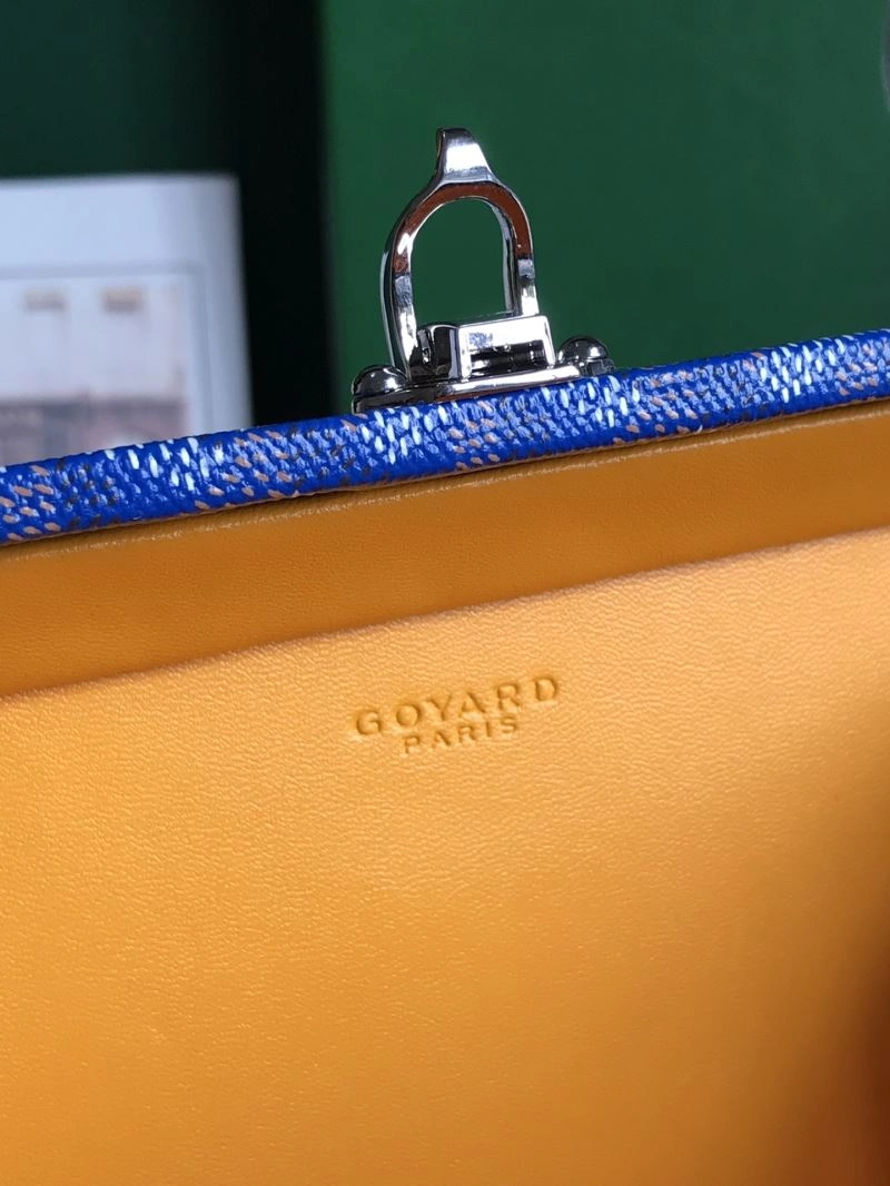 Goyard Suitcase WeatherProof 58822