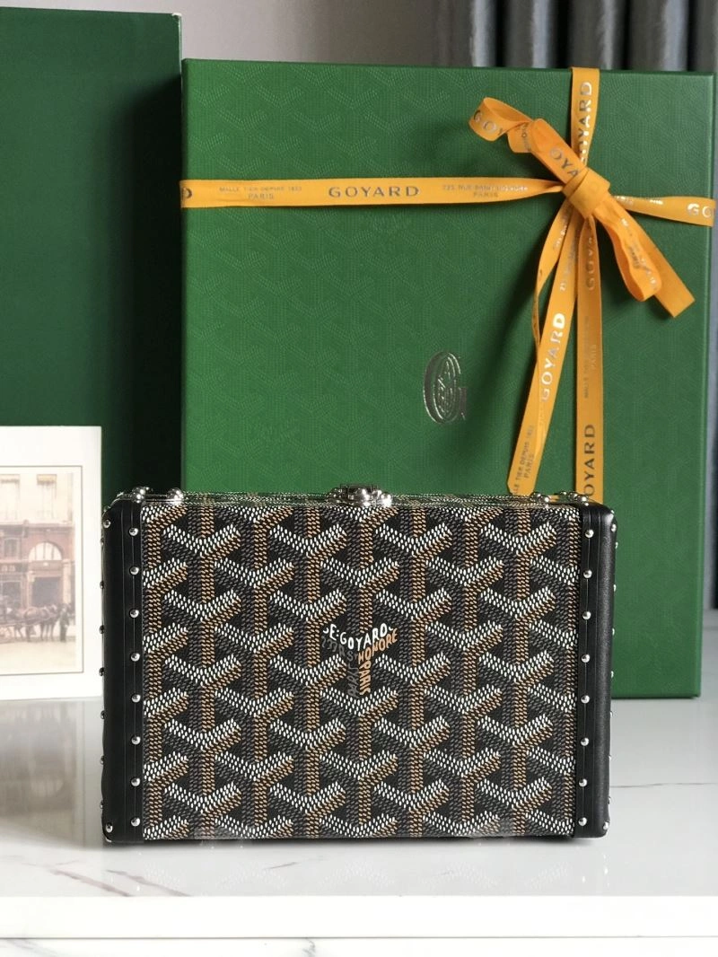 UrbanChic Goyard Suitcase 58874