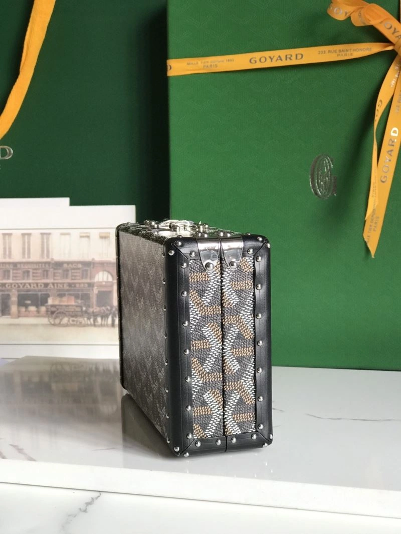UrbanChic Goyard Suitcase 58874