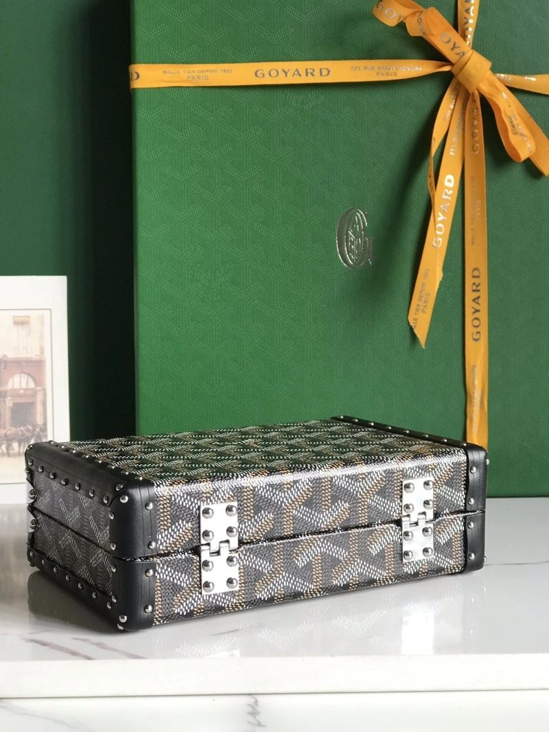 UrbanChic Goyard Suitcase 58874
