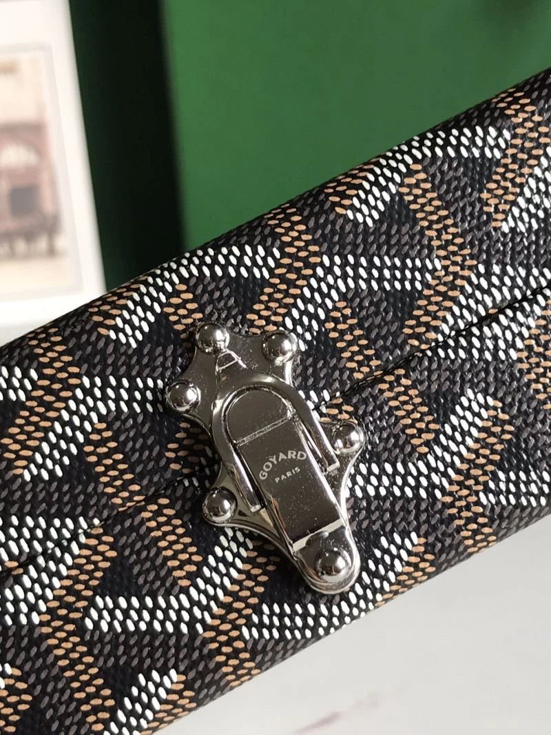 UrbanChic Goyard Suitcase 58874