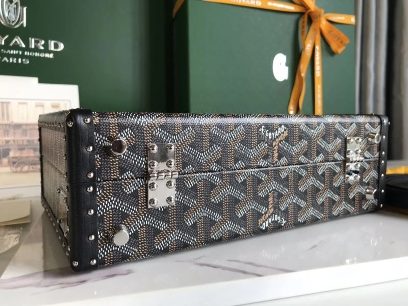 Goyard Suitcase Elegant 58873