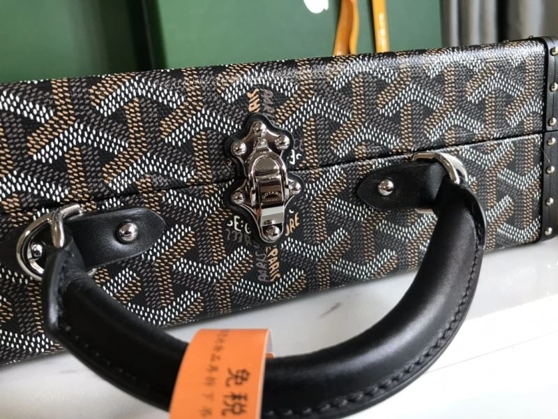 Goyard Suitcase Elegant 58873