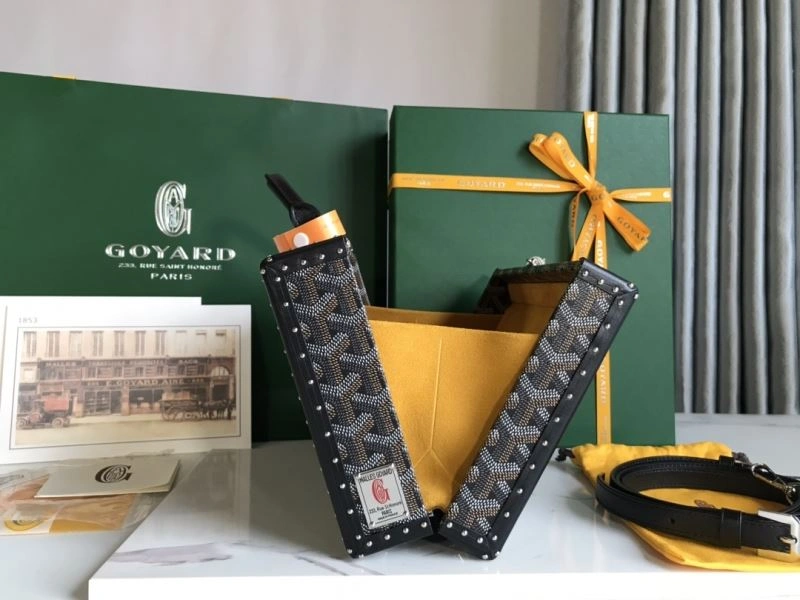 Goyard Suitcase Elegant 58873