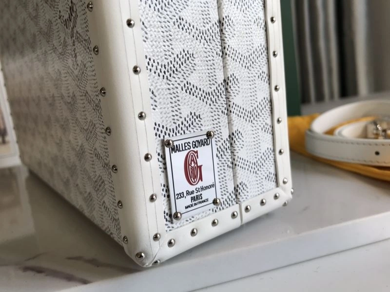 Goyard Suitcase Effortless 58814