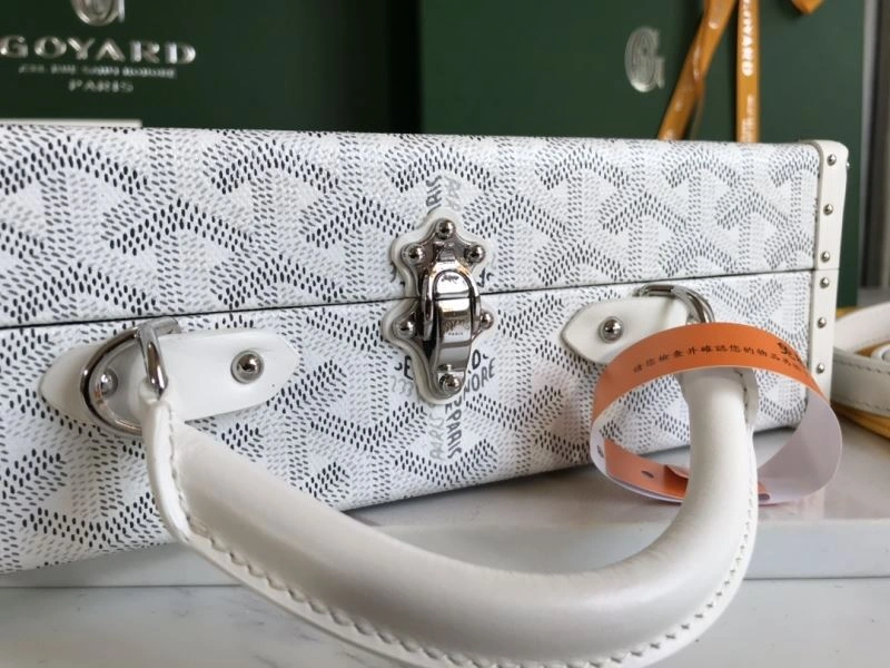 Goyard Suitcase Effortless 58814