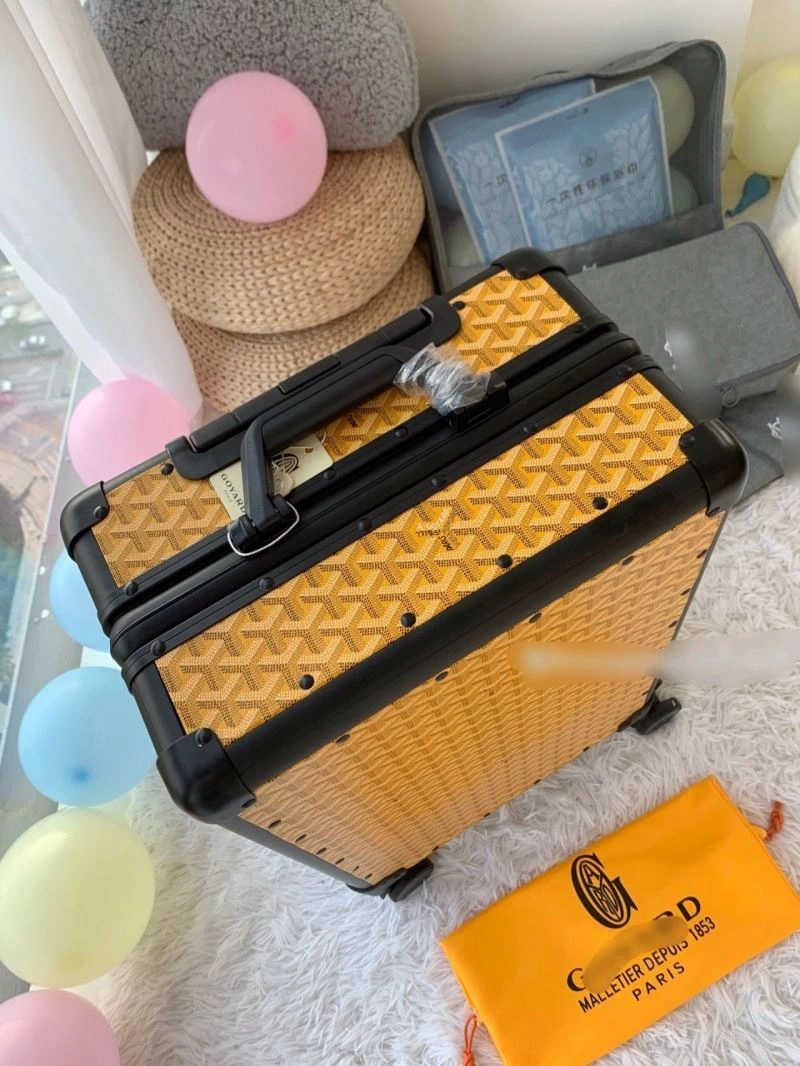 WellDesigned Goyard Suitcase 65665